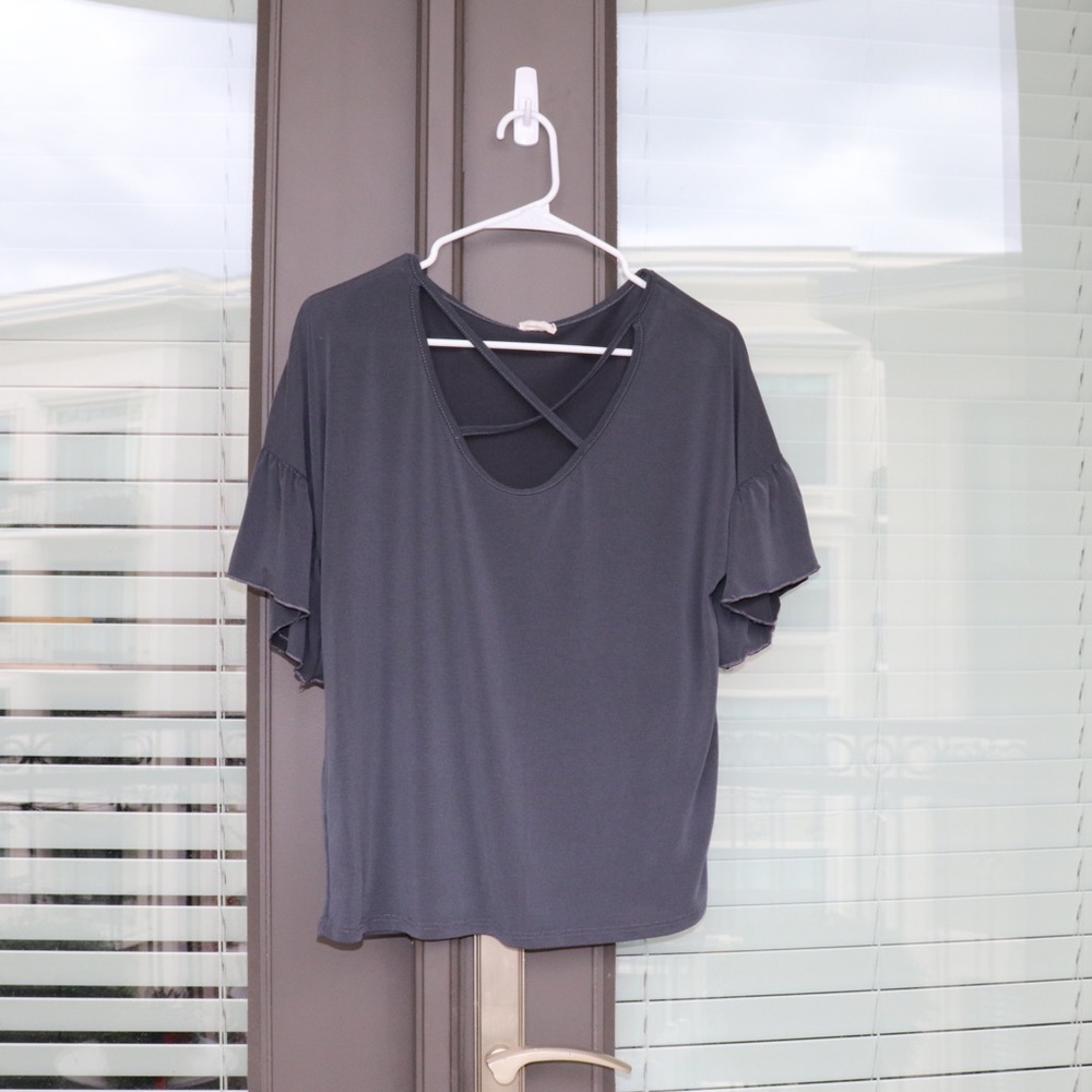 Summer shirt, ruffled sleeves, cross top